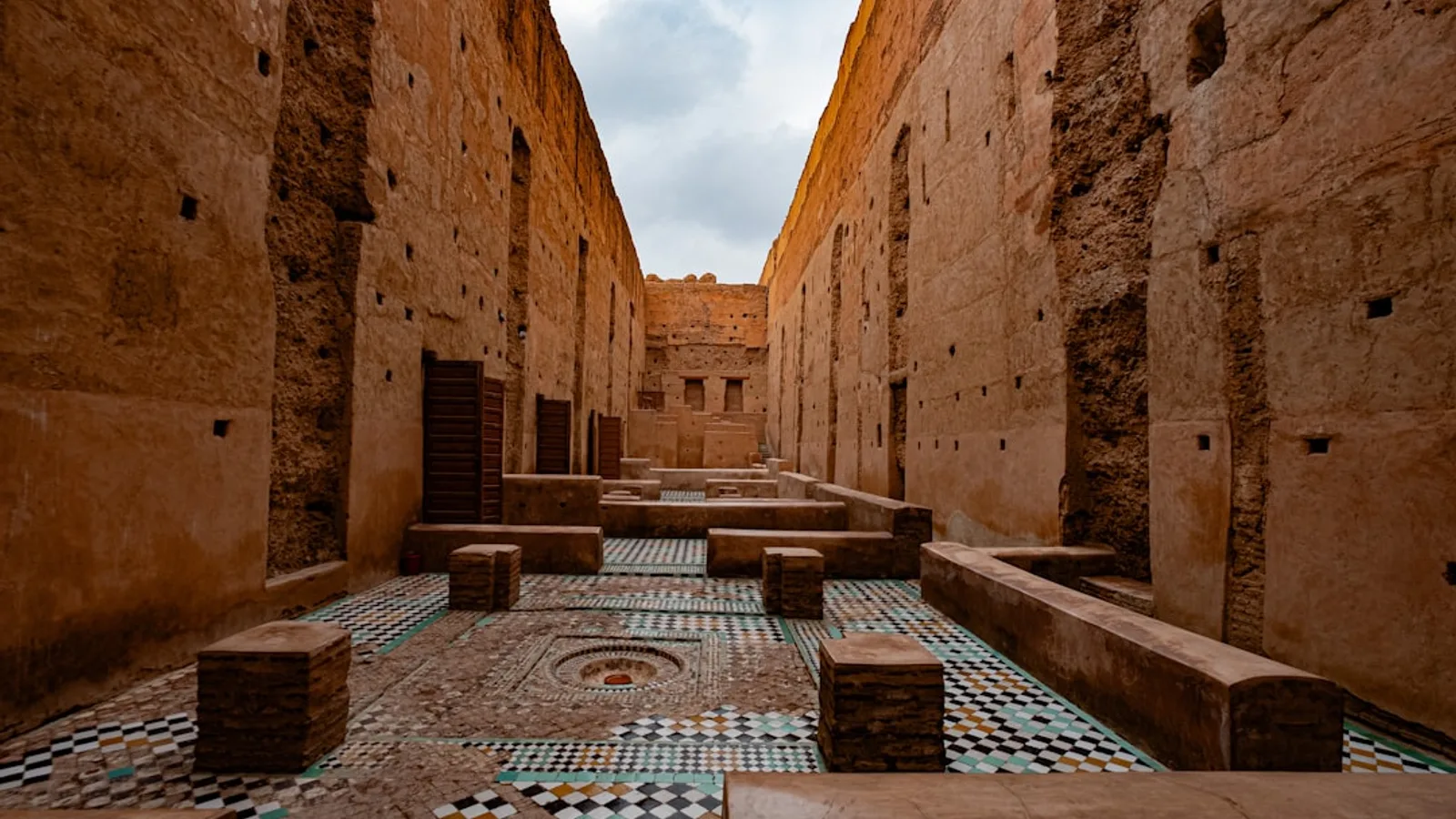 Car rental in Midelt, Morocco — VolantVIP