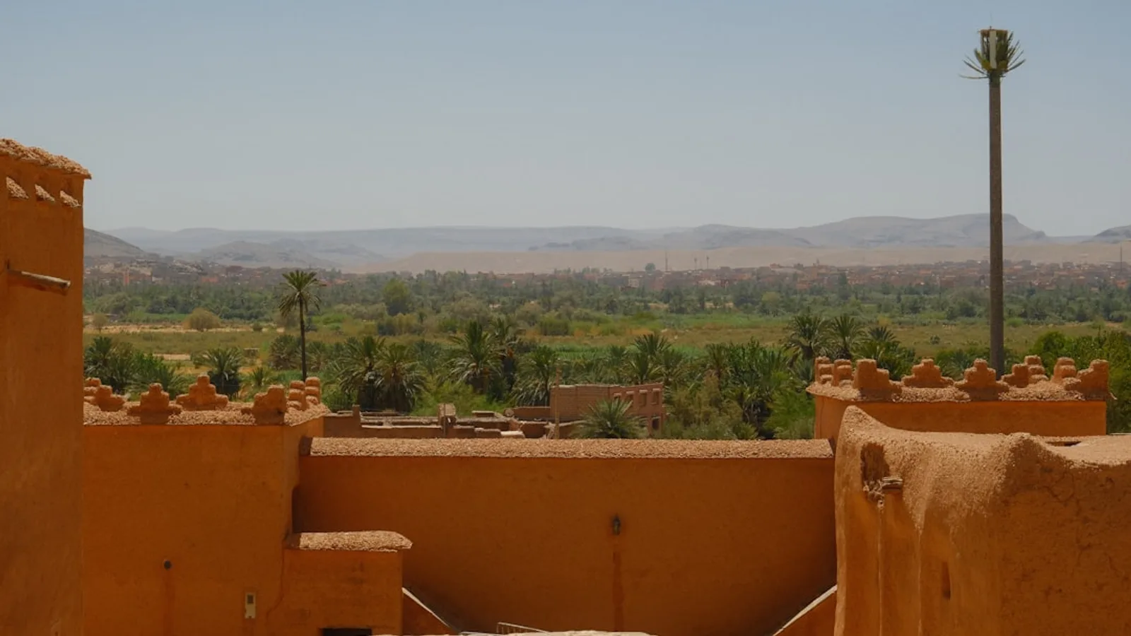 Car rental in Ouarzazate, Morocco — VolantVIP